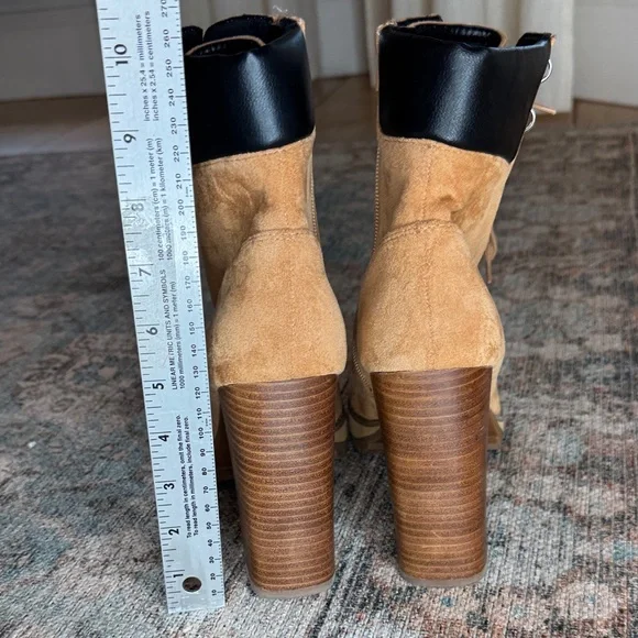 Steve Madden Breccan Tan and Black Lace-Up Block Heel Boots -‎ 10 - Picture 4 of 15